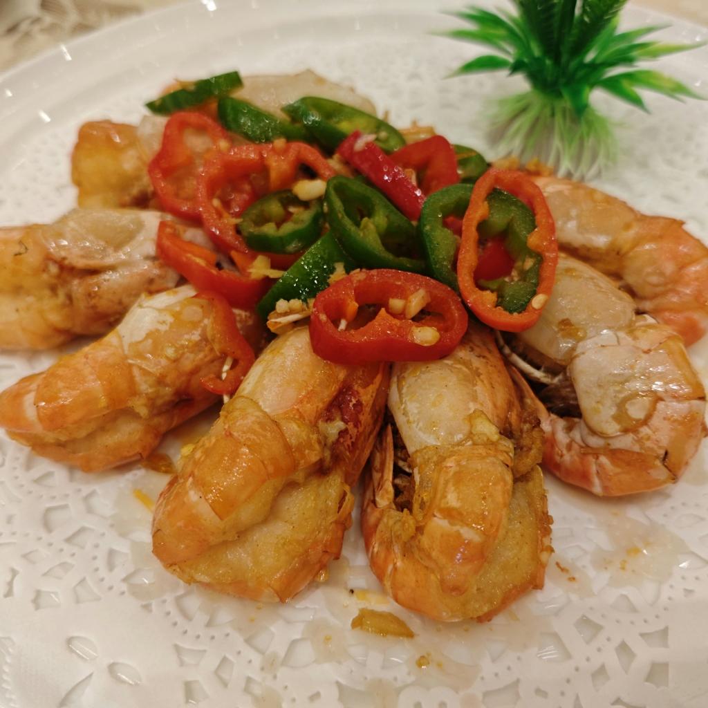 أرجل سلطعون مطهوة على البخار