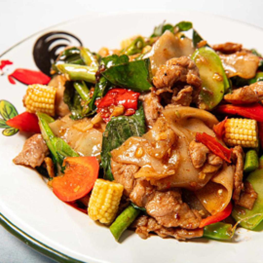 PAD KEE MAO CHICKEN/ PRAWN/BEEF /TOFU