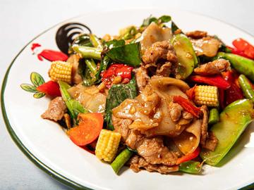 PAD KEE MAO CHICKEN/ PRAWN/BEEF /TOFU