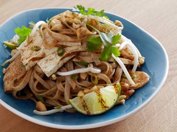 PAD THAI CHICKEN BEEF/PRAWN/TOFU